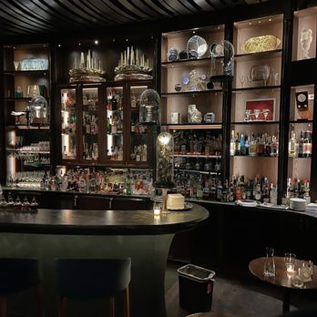Deep Dive - View of the bar - Speakeasies Near Me - Seattle, Washington