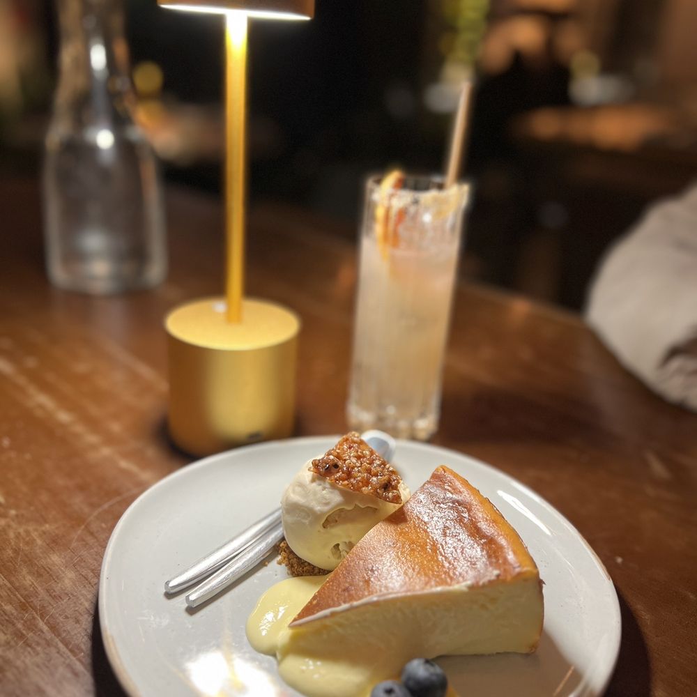 Le Chick - Basque Cheesecake - Cocktail Bars Near Me - Miami, Florida Le Chick - Basque Cheesecake - Cocktail Bars Near Me - Miami, Florida