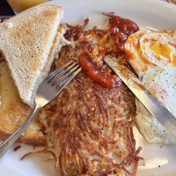 Tremont Cafe - Breakfast & Brunch Near Me - Red Bluff, California