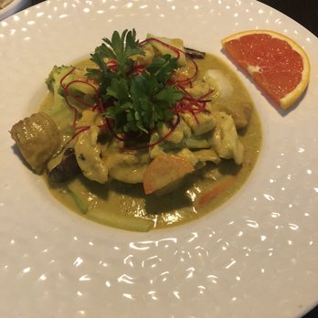 Thai Room King West - Golden curry with chicken - Thai Near Me - Toronto, Ontario Thai Room King West - Golden curry with chicken - Thai Near Me - Toronto, Ontario