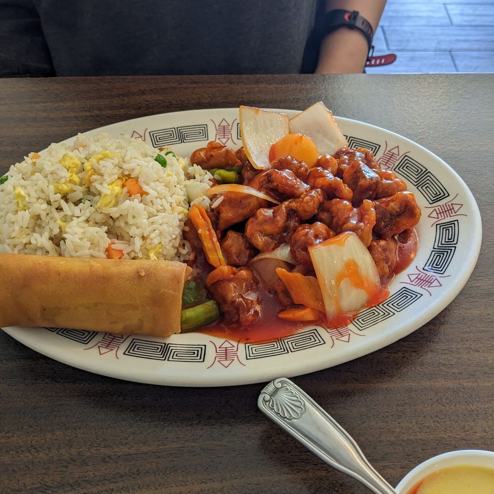 Lock Chun - Lunch special: sweet and sour pork, spring roll, fried rice - Chinese Near Me - Santa Clara, California