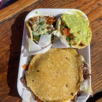 Tacos La Central - Adobada, chorizo tacos w/asada mulita - Mexican Near Me - Colton, California Tacos La Central - Adobada, chorizo tacos w/asada mulita - Mexican Near Me - Colton, California