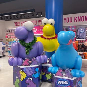 IT'SUGAR - Candy Stores Near Me - Honolulu, Hawaii IT'SUGAR - Candy Stores Near Me - Honolulu, Hawaii