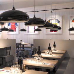 Eat It - La salle au décor moderne du restaurant Eat it à Wavre
