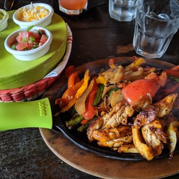 El Camino - Chicken fajitas - Cocktail Bars Near Me - Delray Beach, Florida El Camino - Chicken fajitas - Cocktail Bars Near Me - Delray Beach, Florida