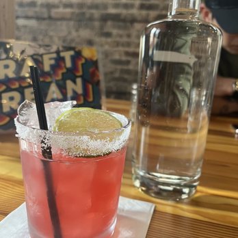 Craft Urban - Skull Candy - Alcoholic Beverage - New American Near Me - Aurora, Illinois