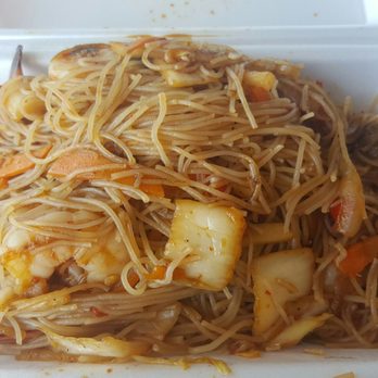 Kim Chi Korean Delight - Kimchi with shrimp and noodles - Korean Near Me - Edmonton, Alberta