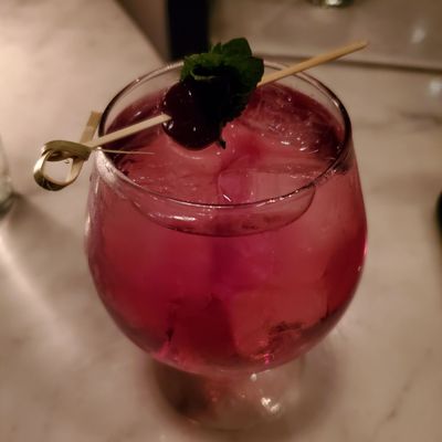 Uva Wine & Cocktail Bar by null