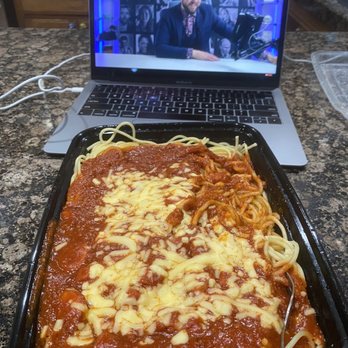 Jollibee - Spaghetti ! And watching a body language professional interpret No Neck Ed and Rose. - Chicken Shop Near Me - Artesia, California Jollibee - Spaghetti ! And watching a body language professional interpret No Neck Ed and Rose. - Chicken Shop Near Me - Artesia, California
