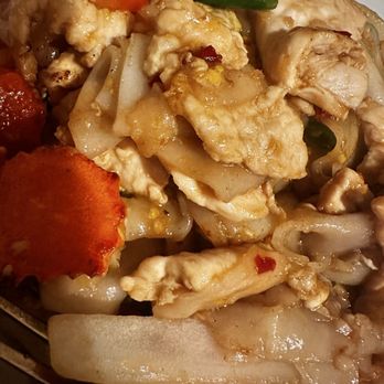 Topthai Kitchen - Drunken noodle - Thai Near Me - Lincoln, California Topthai Kitchen - Drunken noodle - Thai Near Me - Lincoln, California