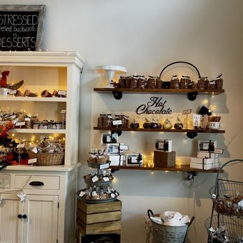 Castle Hill Chocolate - Chocolatiers & Shops Near Me - Newtown, Connecticut Castle Hill Chocolate - Chocolatiers & Shops Near Me - Newtown, Connecticut
