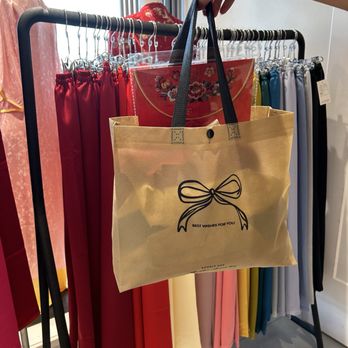 Precious Closet - Reusable bag - Women's Clothing Near Me - Garden Grove, California Precious Closet - Reusable bag - Women's Clothing Near Me - Garden Grove, California