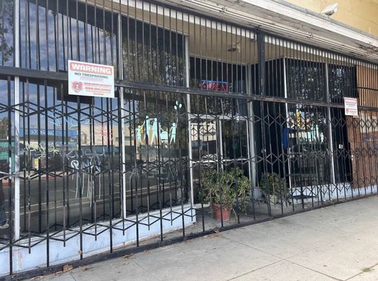 New Bangluck Market by null