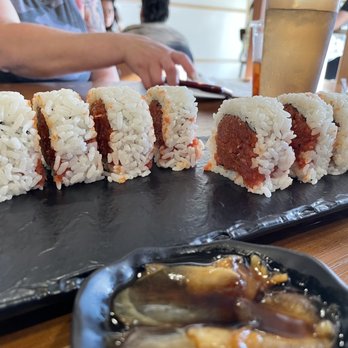 Hanano Ramen - Spicy Tuna Roll - Ramen Near Me - Orange, California