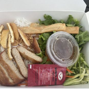 3rd & Loma - Vegan chicken and tofu bowl. - Vietnamese Near Me - Long Beach, California