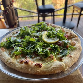 Hideaway House - Date night salad pizza - Pizza Near Me - Sedona, Arizona