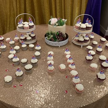 Jordyn's Sweet Treats - Succulent cake. Cupcakes from Jordyn as well. Cake and cupcake toppers from Instagram @itsjust.katrina / @P6KrewKreations - Custom Cakes Near Me Jordyn's Sweet Treats - Succulent cake. Cupcakes from Jordyn as well. Cake and cupcake toppers from Instagram @itsjust.katrina / @P6KrewKreations - Custom Cakes Near Me