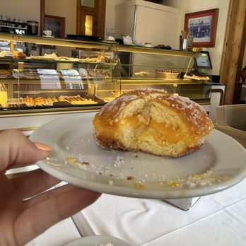 Confeitaria Nacional - Bakeries Near Me - Lisbon, 11 Confeitaria Nacional - Bakeries Near Me - Lisbon, 11