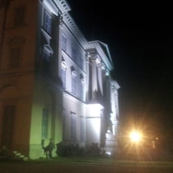 Parco Tittoni - Villa Tittoni-Traversi fa da scenario alle attività del parco
