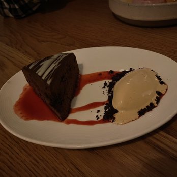 Common Thread Savannah - Chocolate cake - New American Near Me - Savannah, Georgia