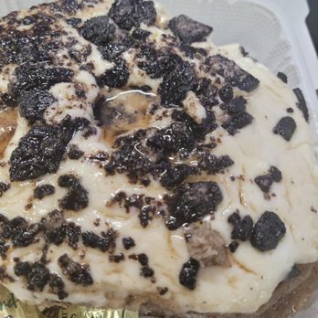Guieb Cafe - Oreo cheesecake pancakes - New American Near Me - Honolulu, Hawaii