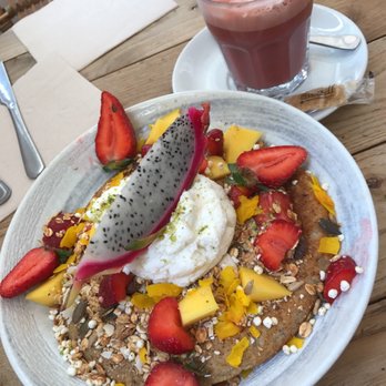 Brunch & Cake - Delicious -large vanilla latte and ricotta pancakes - Breakfast & Brunch Near Me - Barcelona, B Brunch & Cake - Delicious -large vanilla latte and ricotta pancakes - Breakfast & Brunch Near Me - Barcelona, B