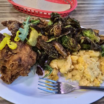 Cea-Lo L.A - Fried chicken (dark meat), mac and cheese and brussel sprouts - New American Near Me - Sherman Oaks, California Cea-Lo L.A - Fried chicken (dark meat), mac and cheese and brussel sprouts - New American Near Me - Sherman Oaks, California