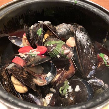 Old Ebbitt Grill - Maine Blue Mussels - Bars Near Me - Washington, DC, District of Columbia Old Ebbitt Grill - Maine Blue Mussels - Bars Near Me - Washington, DC, District of Columbia