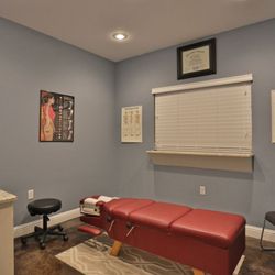 Advanced Chiropractic & Spinal Rehab - Patient Treatment Room