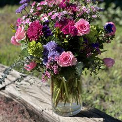 La Mesa Floral Artistry - A cheerful arrangement to brighten a day!