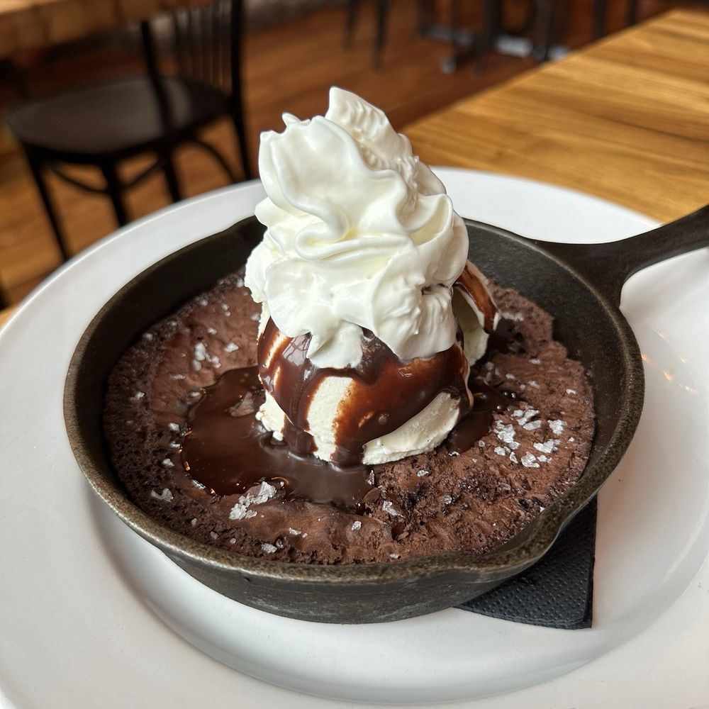 Emmy Squared Pizza - Skillet Baked Brownie - Pizza Near Me - Westport, Connecticut