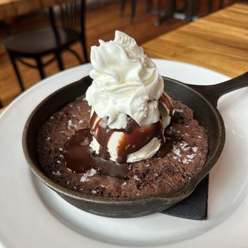 Emmy Squared - Skillet Baked Brownie - Pizza Near Me - Westport, Connecticut Emmy Squared - Skillet Baked Brownie - Pizza Near Me - Westport, Connecticut