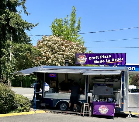 In Pizza We Crust by null