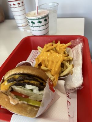 In-N-Out Burger by null