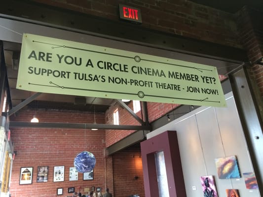 Circle Cinema by null
