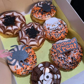 Earl's Donuts - Donuts Near Me - Chatsworth, California Earl's Donuts - Donuts Near Me - Chatsworth, California