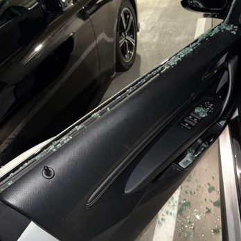 Vicino - CAR BROKEN INTO INSIDE GATED GARAGE. THIS PLACE IS NOT SAFE - Apartments Near Me - Bellevue, Washington Vicino - CAR BROKEN INTO INSIDE GATED GARAGE. THIS PLACE IS NOT SAFE - Apartments Near Me - Bellevue, Washington