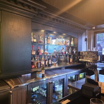Legacy27 - Cocktail Bars Near Me - Newark, New Jersey