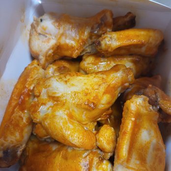 Chicago's Pizza With A Twist - Chicken wings. - Pizza Near Me - Chico, California Chicago's Pizza With A Twist - Chicken wings. - Pizza Near Me - Chico, California