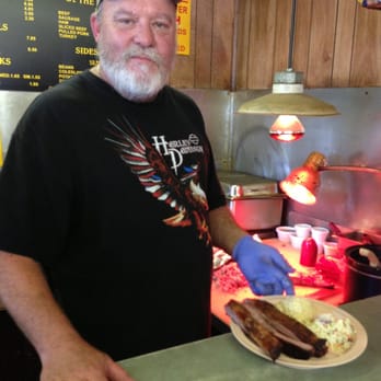 Henk's Bar-B-Que - Mr. Henk himself with my 3 Rib plate! Sooooo gooood!!! - Barbeque Near Me - Amarillo, Texas