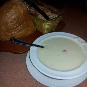 Simon's Restaurant - A bowl of cream of chicken with rice (came with my meal) and a half of loaf of bread and crackers! - Diners Near Me - Villa Park, Illinois
