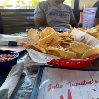 Mexicali Border Cafe - Chips and salsa - Mexican Near Me - Tulsa, Oklahoma