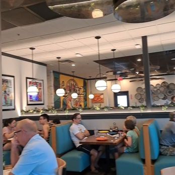 Lou Malnati's Pizzeria - Pizza Near Me - Tempe, Arizona