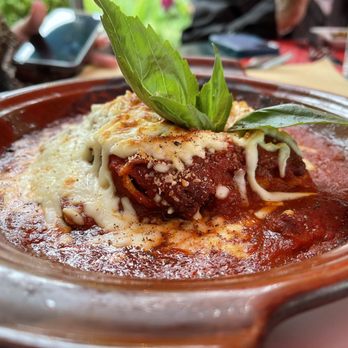 Il Covo Trattoria - Lasagna bolognese - Italian Near Me - Victoria, British Columbia Il Covo Trattoria - Lasagna bolognese - Italian Near Me - Victoria, British Columbia
