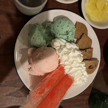 Asahi Restaurant - Dessert - ice cream, cookies, and ice pops! - Korean Near Me - Virginia Beach, Virginia