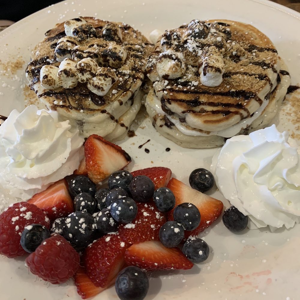 Eatarry - S'mores pancakes - Breakfast & Brunch Near Me - Tarrytown, New York Eatarry - S'mores pancakes - Breakfast & Brunch Near Me - Tarrytown, New York