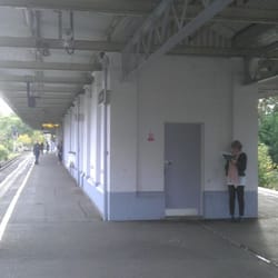 Nunhead Station - Platforms