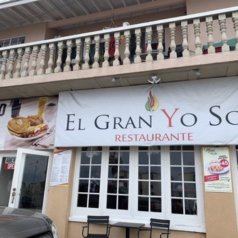 El Gran Yo Soy - Outside of restaurant - Tex-Mex Near Me - Tijuana, BCN