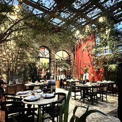Veridiana - Front of restaurant, outside dining.