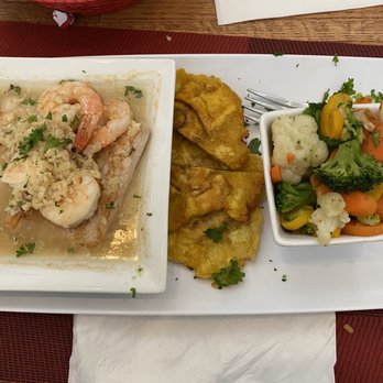 El Cristo Restaurant - Sautéed Mahi Mahi with Shrimp on top in Garlic Sauce with Tostones and steamed Veggies - Cuban Near Me - MIAMI, Florida